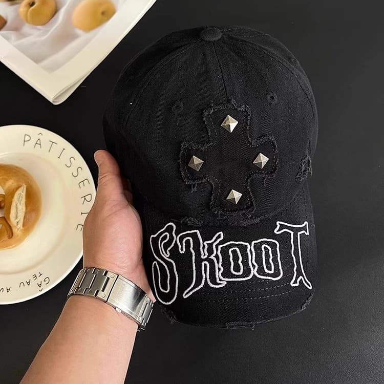 Vintage Distressed Water-washed Letter Baseball Cap With Korean-style Vintage Rivets And Curved Brim Fedora Hat With Soft Top, Trendy And Versatile Casual Hat