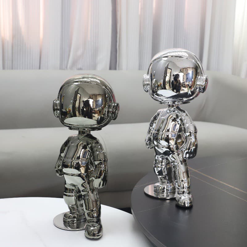 Light-luxury Electroplated Mirrored Astronaut Decoration