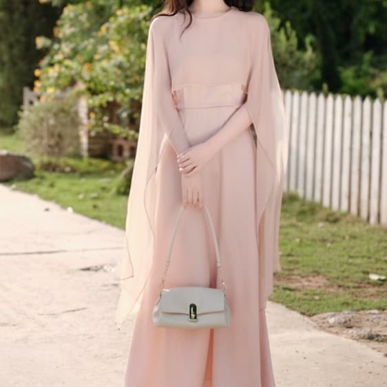 Incredibly Beautiful French-style Elegant Gown With Spaghetti Straps